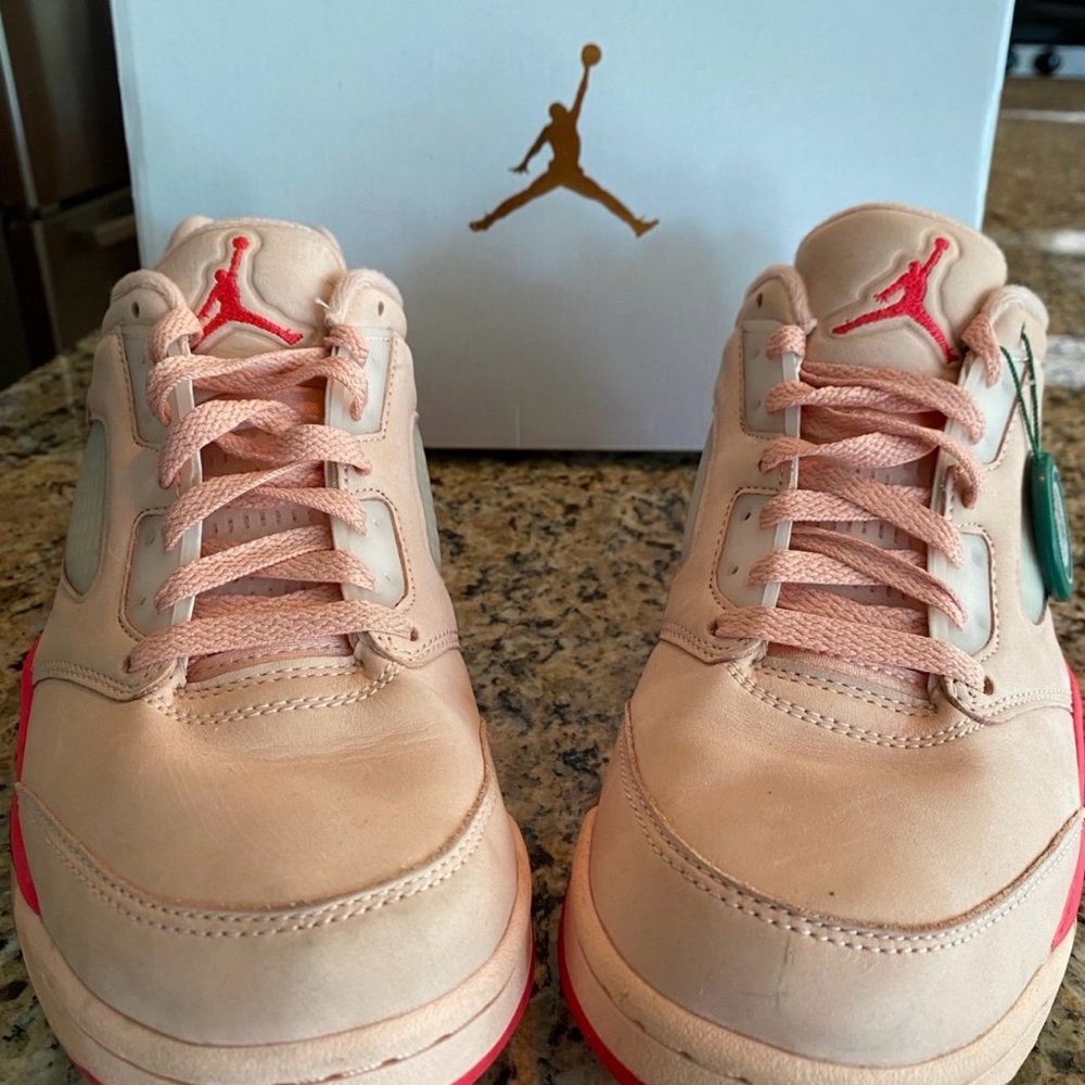 Jordan Women’s Air Jordan 5 Retro Low Peach Pink Black Red Accent - Picture 4 of 4
